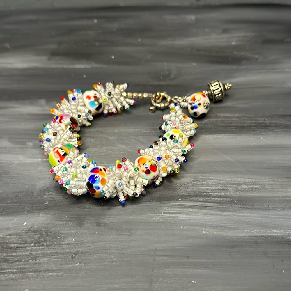Artisan hand crafted multi colored art glass bead confetti bracelet silver clasp - Picture 6 of 11
